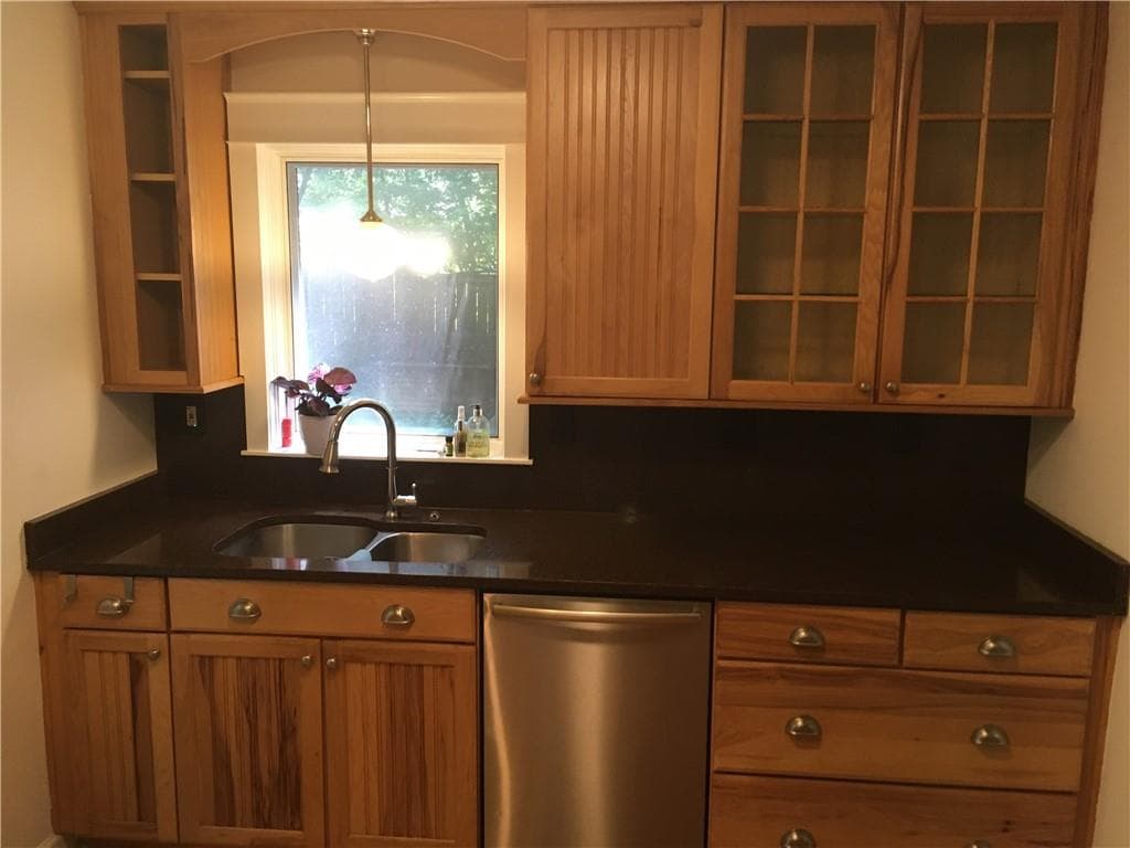 3 bedroom, 2 bathroom, 1,576 sq ft single family residence for sale at 136 Bucher Drive, Decatur, GA 30030 — photo 8