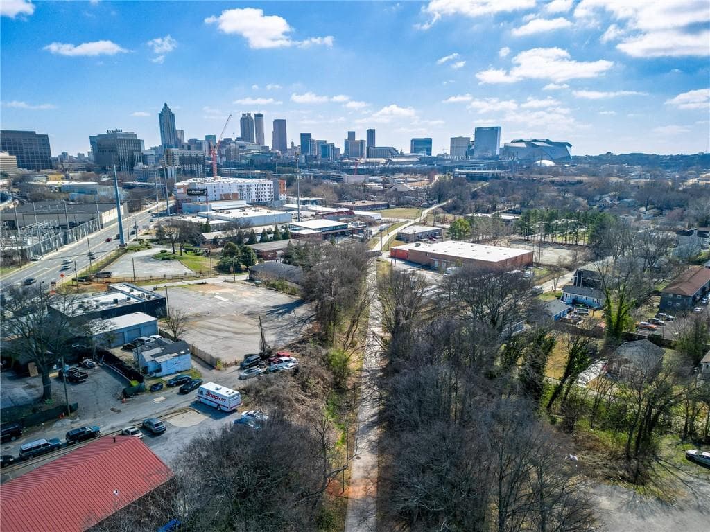 single family residence for sale at 1095 Northwest Drive, Atlanta, GA 30318 — photo 5