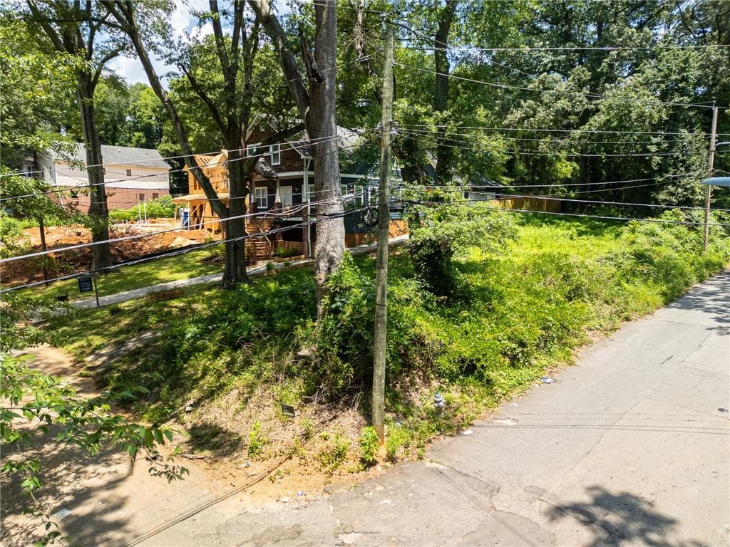 single family residence for sale at 1981 Lois Place, Atlanta, GA 30318 — photo 7
