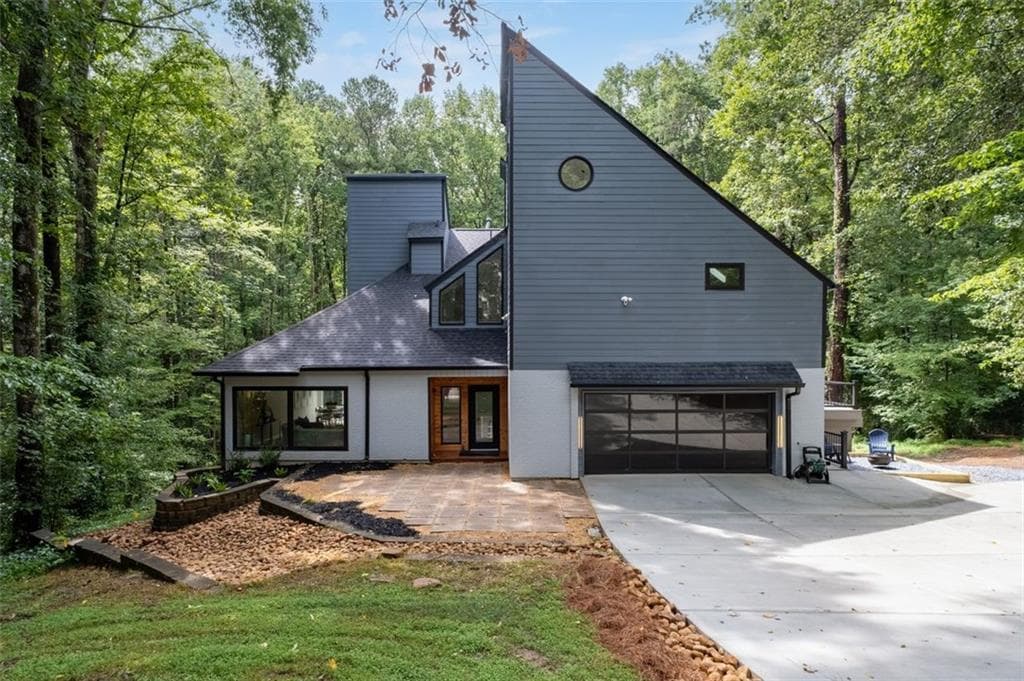 4 bedroom, 3 bathroom, 2,560 sq ft single family residence sold at 2489 Woodfern Court, Marietta, GA 30062