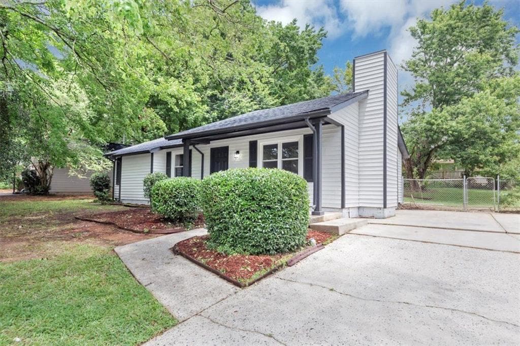9414 WOODKNOLL Way, Jonesboro, GA 30238 — most recent listing photo