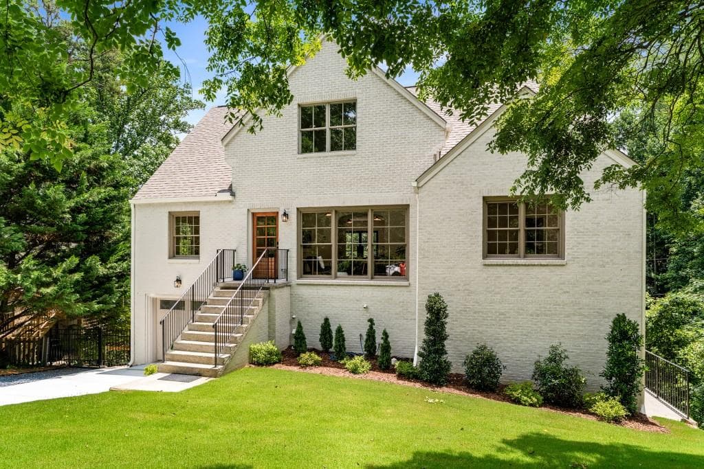 6 bedroom, 5 bathroom, 4,300 sq ft single family residence sold at 1327 Harvard Road, Atlanta, GA 30306