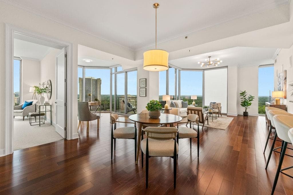 2 bedroom, 3 bathroom, 1,794 sq ft condominium sold at 2795 Peachtree Road 1602, Atlanta, GA 30305
