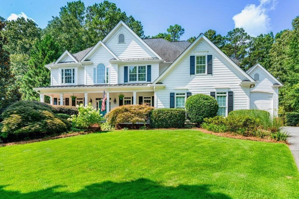 6 bedroom, 5 bathroom, 5,447 sq ft single family residence sold at 817 Registry Terrace, Kennesaw, GA 30152