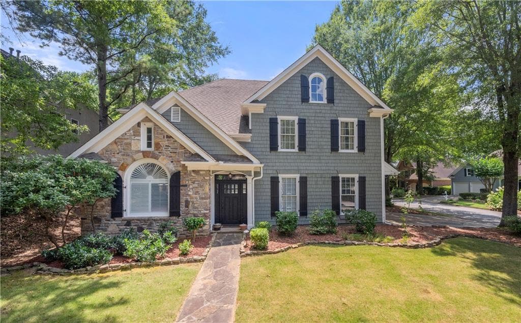 4 bedroom, 3 bathroom, 3,278 sq ft single family residence sold at 3071 Old Cabin Lane, Smyrna, GA 30080