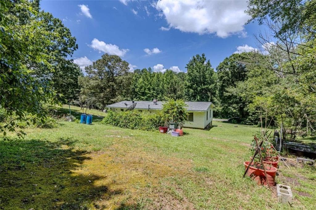 3 bedroom, 2 bathroom, 1,680 sq ft single family residence for sale at 35 Harris Loop, Cedartown, GA 30125 — photo 3