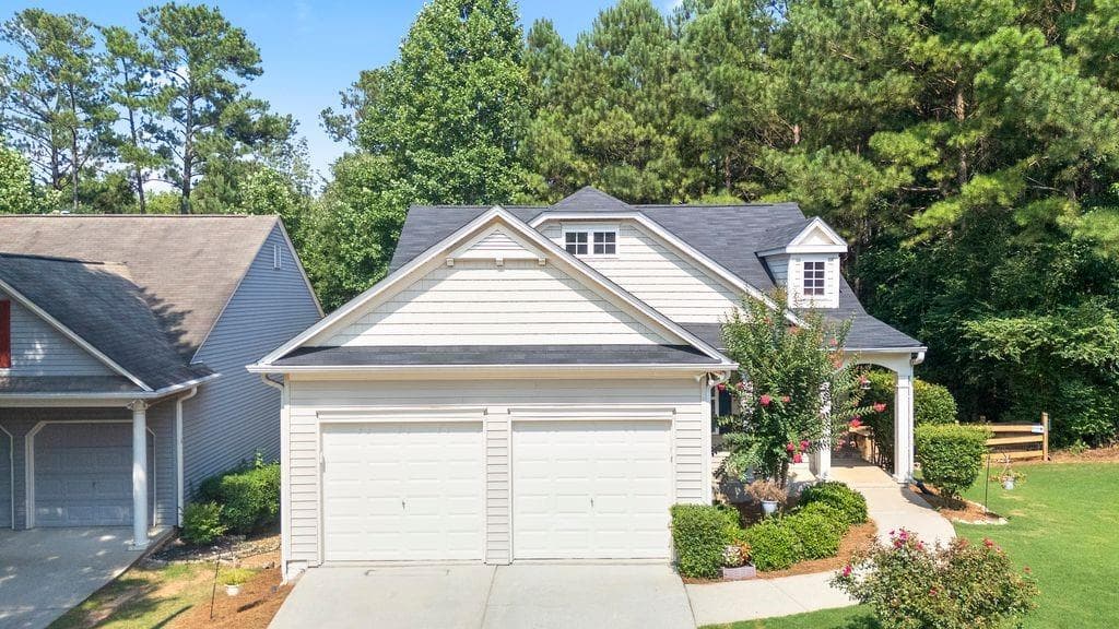 4 bedroom, 3 bathroom, 2,774 sq ft single family residence sold at 428 Redwood Trail, Canton, GA 30114