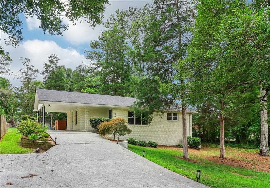 3 bedroom, 2 bathroom, 2,305 sq ft single family residence sold at 679 Forest Ridge Drive, Marietta, GA 30067