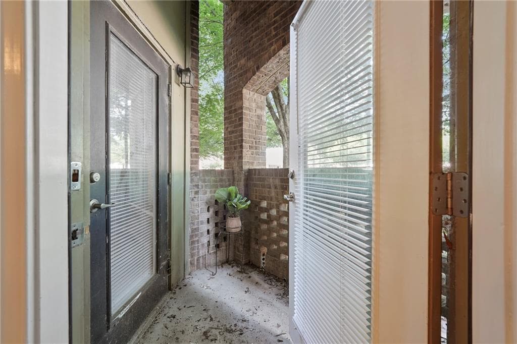 1 bedroom, 1 bathroom, 696 sq ft condominium for sale at 898 Oak Street 1105, Atlanta, GA 30310 — photo 8