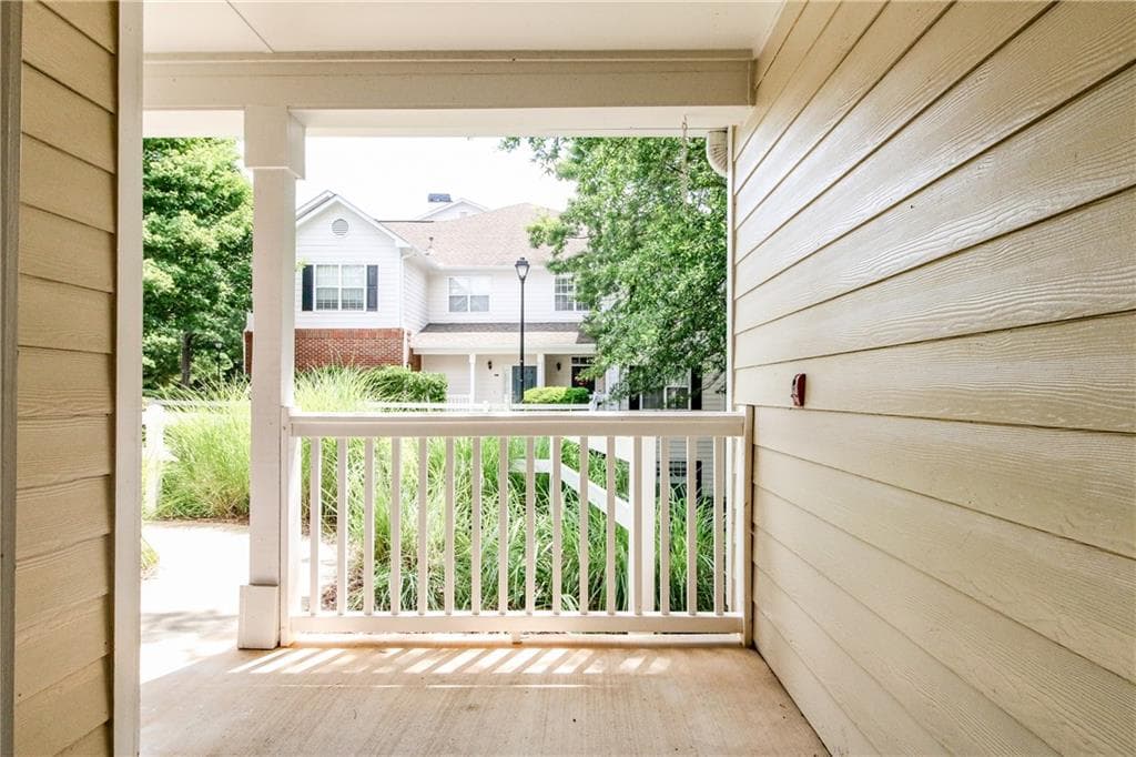 2 bedroom, 2 bathroom, 1,187 sq ft condominium sold at 502 Spring Heights Lane, Smyrna, GA 30080