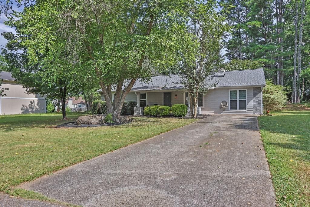 2845 Sawgrass Trail, Lilburn, GA 30047 — most recent listing photo