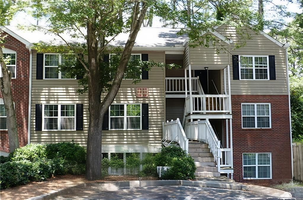326 Teal Court, Roswell, GA 30076 — most recent listing photo