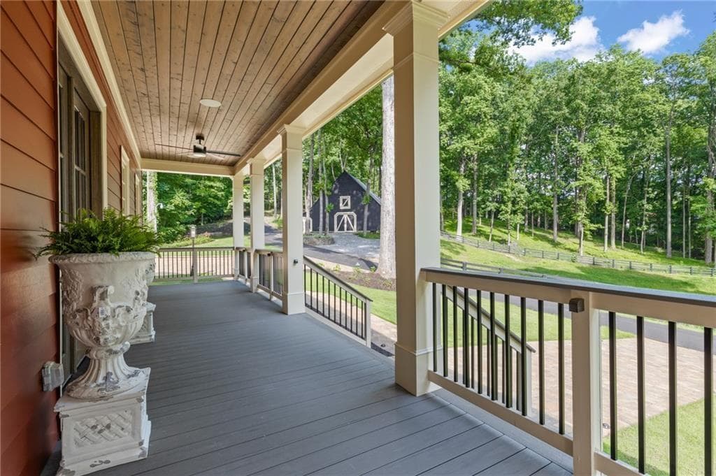7 bedroom, 5 bathroom, 5,989 sq ft single family residence under contract at 2425 Birmingham Road, Alpharetta, GA 30004 — photo 4
