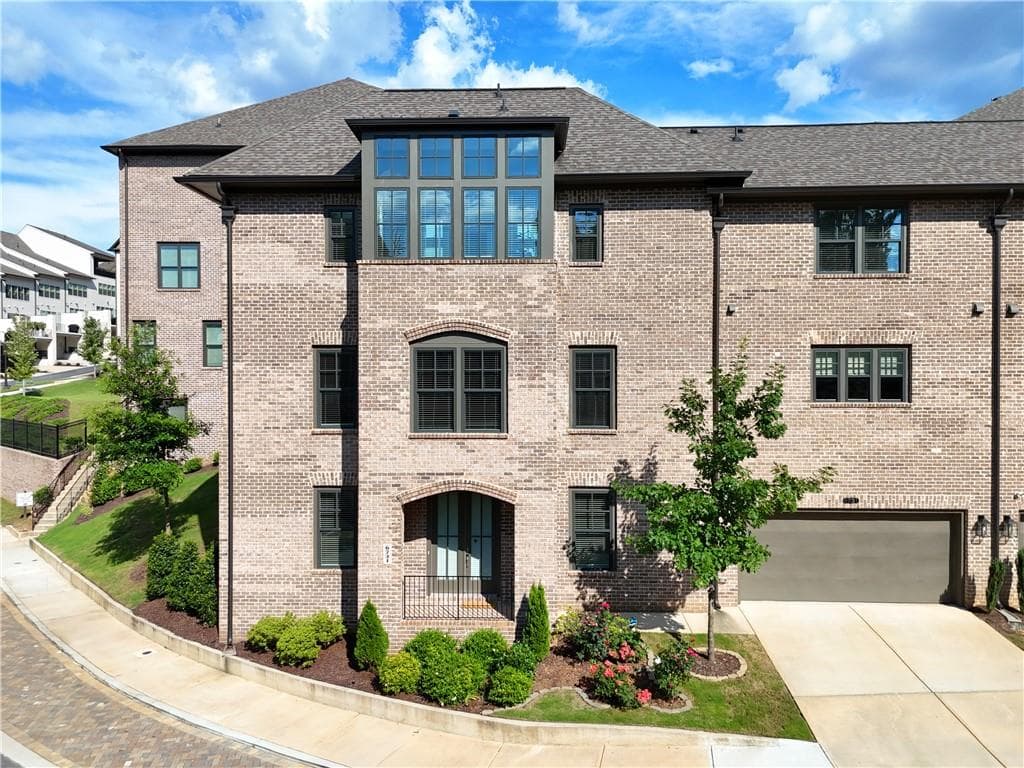 4 bedroom, 4 bathroom, 3,399 sq ft townhouse sold at 6731 Prelude Drive, Atlanta, GA 30328
