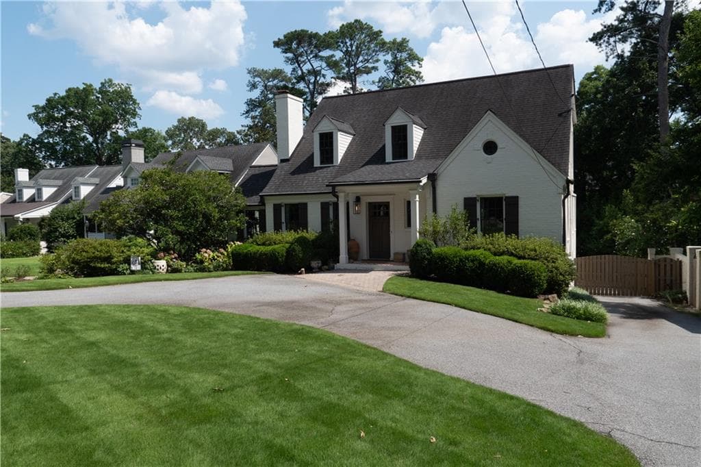 4 bedroom, 3 bathroom, 3,312 sq ft single family residence sold at 645 Greenview Avenue, Atlanta, GA 30305