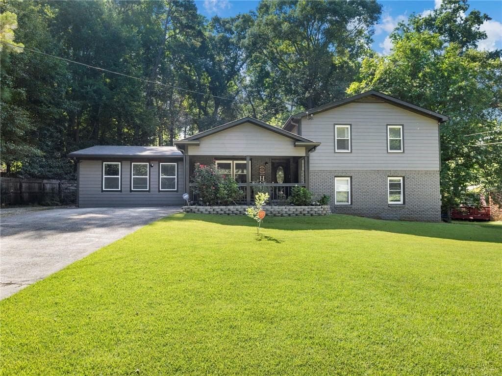 5 bedroom, 3 bathroom, 2,020 sq ft single family residence sold at 3274 Stanford Circle, Lawrenceville, GA 30044
