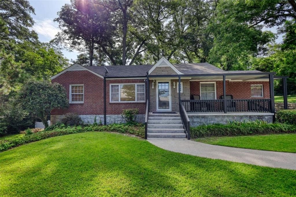 990 Oakland Avenue, Conyers, GA 30012 — most recent listing photo
