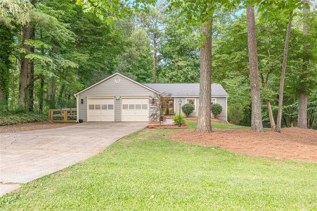 4 bedroom, 2 bathroom, 2,040 sq ft single family residence sold at 203 RIVER Run, Woodstock, GA 30188