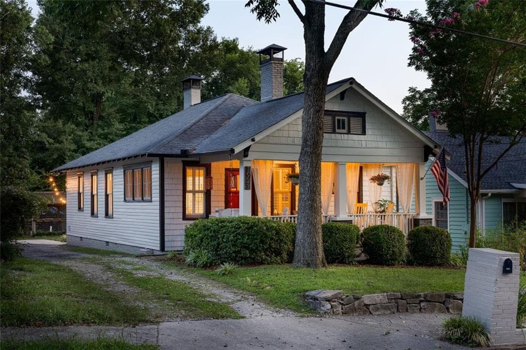 2 bedroom, 2 bathroom, 1,400 sq ft single family residence sold at 1923 Delano Drive, Atlanta, GA 30317