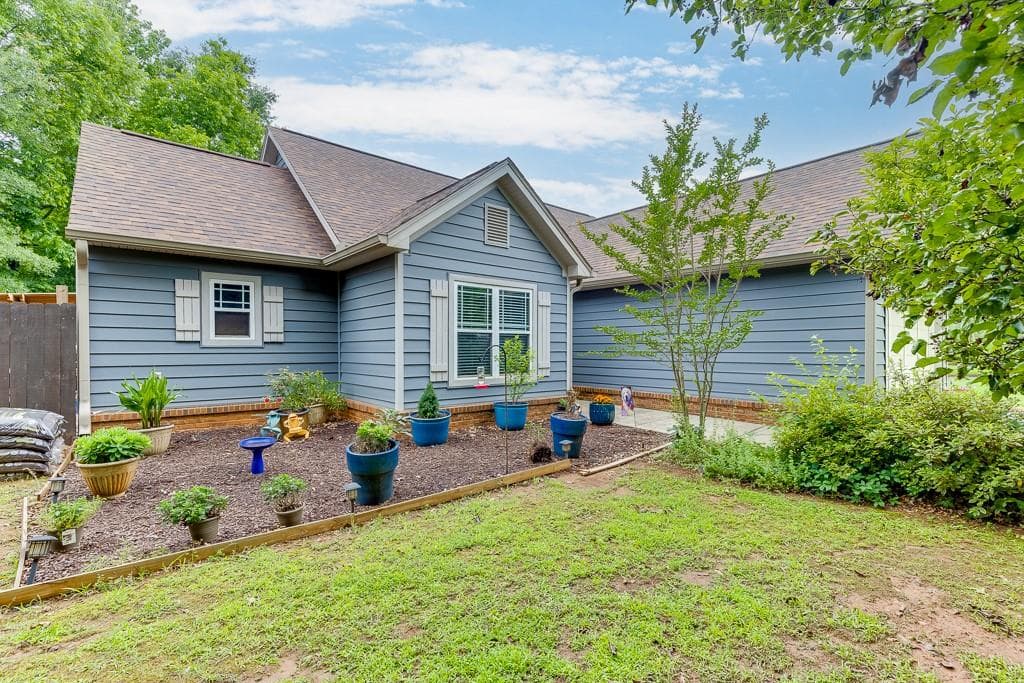370 Fairfield Drive, Jefferson, GA 30549 — most recent listing photo
