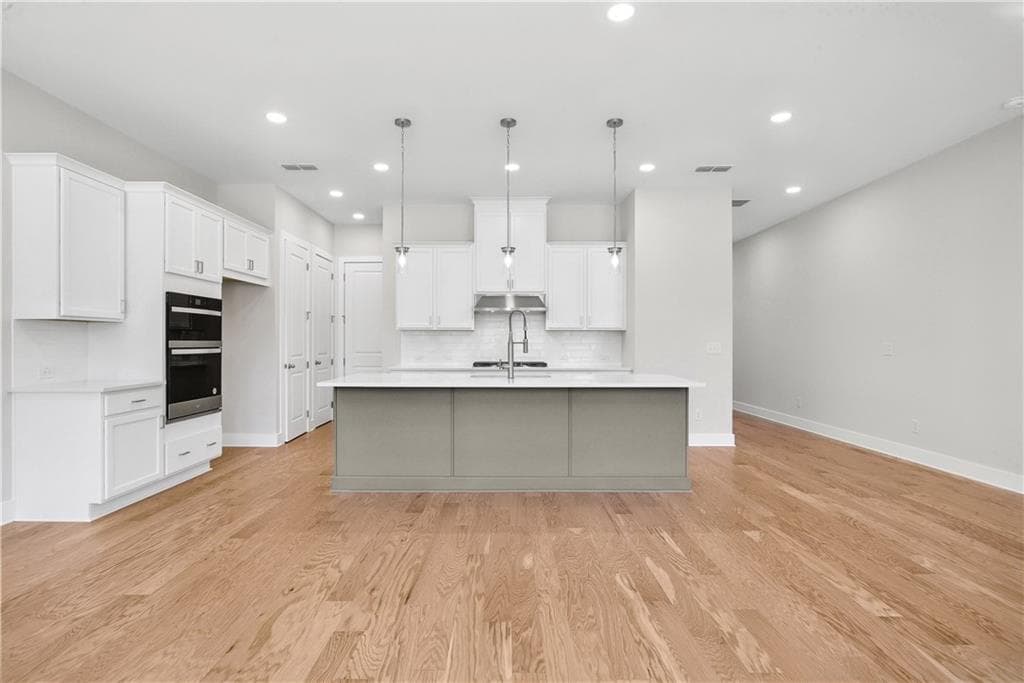 4 bedroom, 4 bathroom, 2,844 sq ft townhouse sold at 2564 Silver Star Drive, Marietta, GA 30066