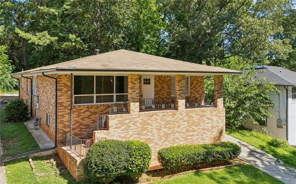 4 bedroom, 3 bathroom, 1,768 sq ft single family residence sold at 185 Rockmart Drive, Atlanta, GA 30314
