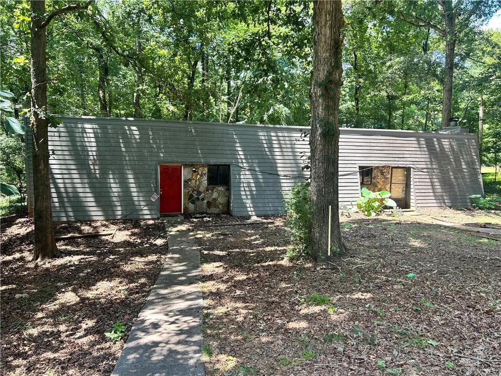 4 bedroom, 2 bathroom, 1,616 sq ft townhouse sold at 131 Nicole Circle, Athens, GA 30606