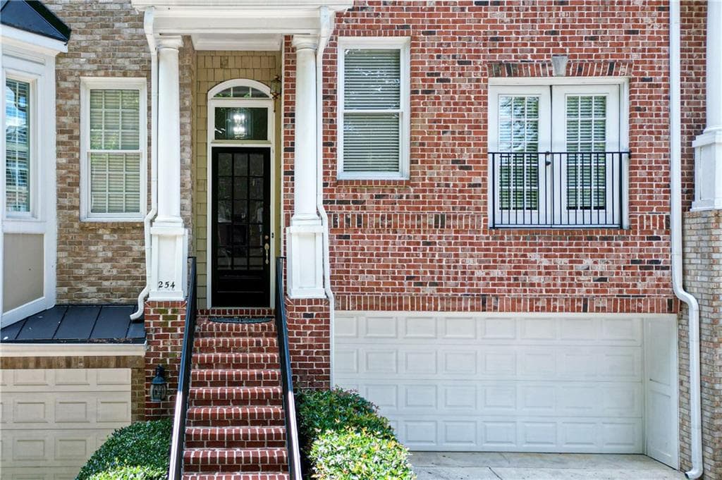 4 bedroom, 4 bathroom, 3,072 sq ft townhouse sold at 254 Mclaren Gates Drive, Marietta, GA 30060