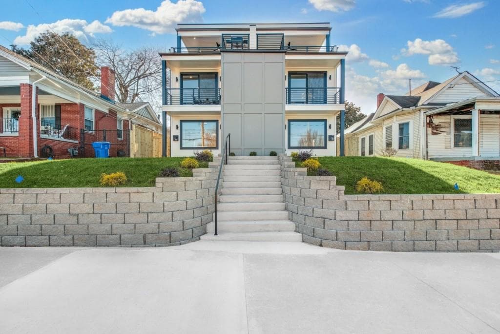 3 bedroom, 4 bathroom, 1,831 sq ft townhouse sold at 337 Pine Street A, Atlanta, GA 30308