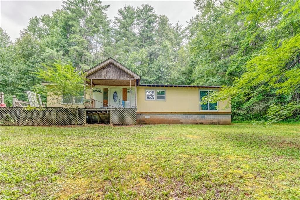 3 bedroom, 2 bathroom, 1,404 sq ft single family residence for sale at 10610 Chatsworth Highway, Ellijay, GA 30540