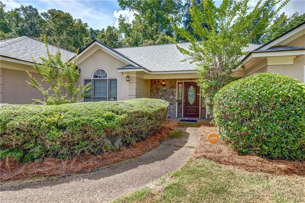 4 bedroom, 2 bathroom, 2,182 sq ft single family residence sold at 6223 INDEPENDENCE Drive, Columbus, GA 31909