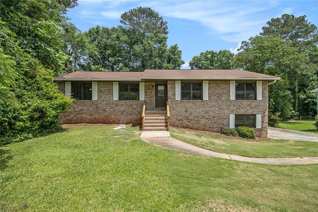 530 Village Green Court, Lilburn, GA 30047 — most recent listing photo