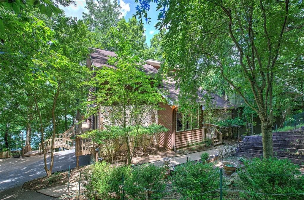 3 bedroom, 4 bathroom, 5,256 sq ft single family residence for sale at 166 Douglas Fir Drive, Waleska, GA 30183 — photo 3