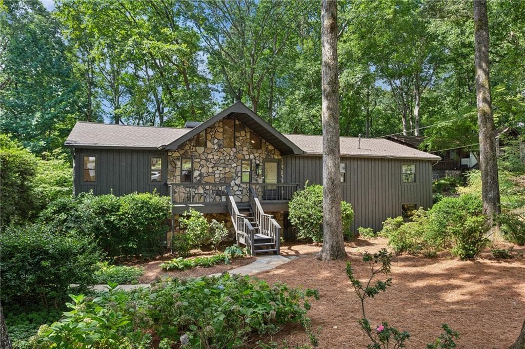 4 bedroom, 3 bathroom, 3,020 sq ft single family residence sold at 3640 Shelby Lane, Marietta, GA 30062