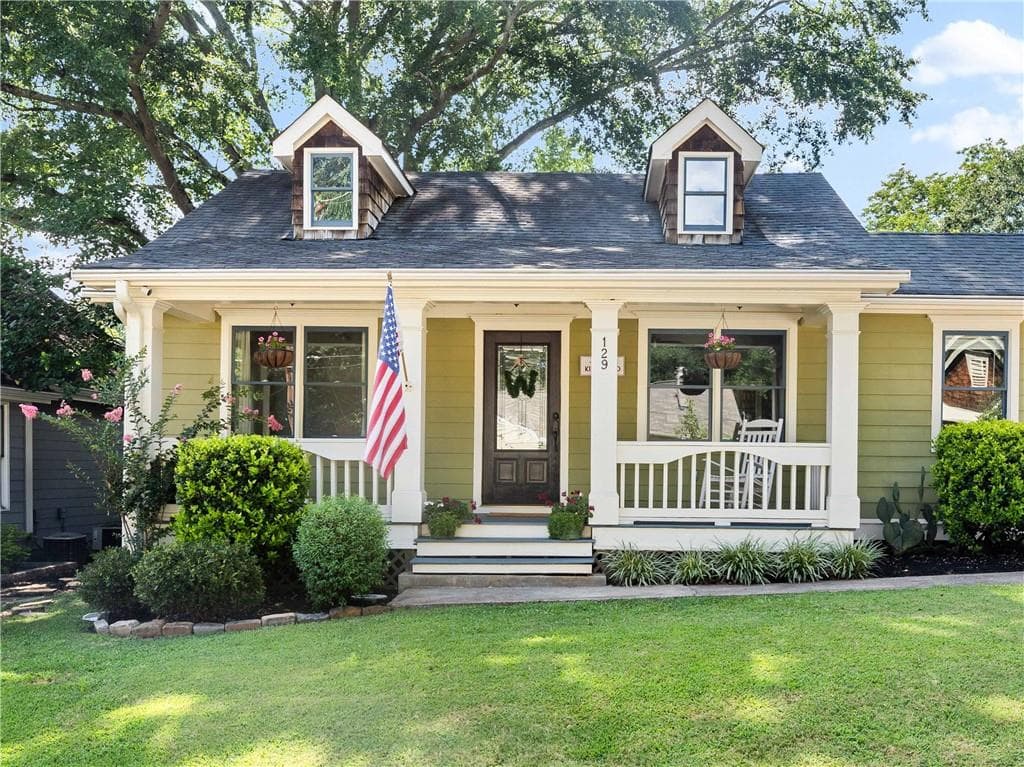 3 bedroom, 2 bathroom, 1,694 sq ft single family residence sold at 129 Palatka Street, Atlanta, GA 30317