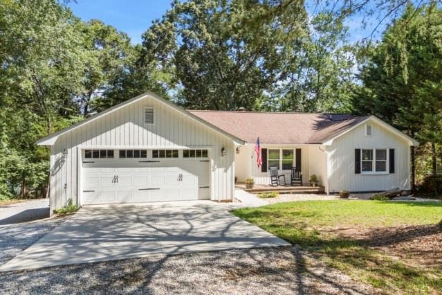 28 Lavonia Beach Drive, Lavonia, GA 30553 — most recent listing photo