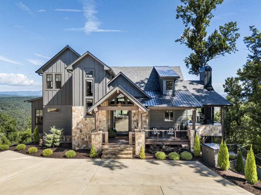 462 Overlook Drive, Blue Ridge, GA 30513 — most recent listing photo