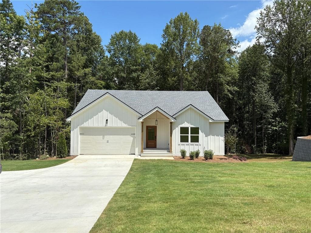 3 bedroom, 3 bathroom single family residence sold at 2652 Westview Circle, Gainesville, GA 30506