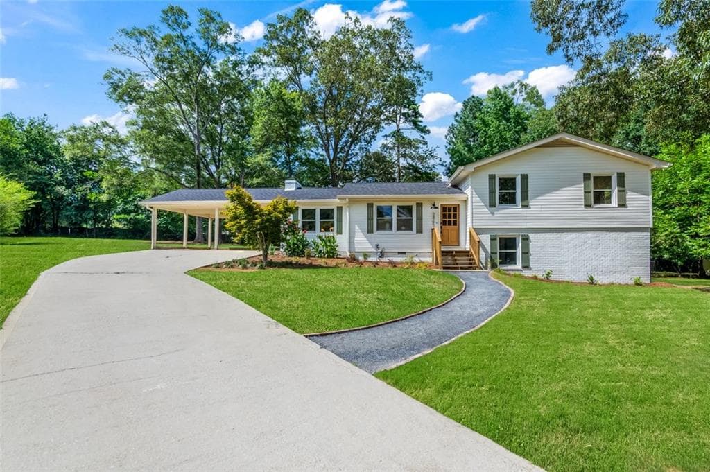 5 bedroom, 3 bathroom, 2,428 sq ft single family residence sold at 2865 Barrett Court, Powder Springs, GA 30127