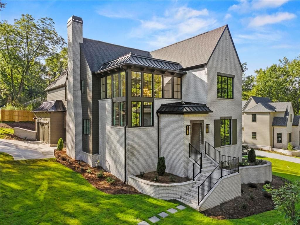 56 Pine Street, Roswell, GA 30075 — most recent listing photo