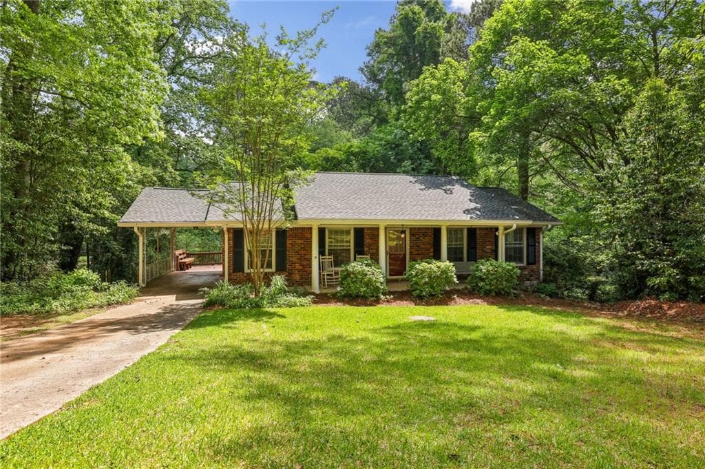 3 bedroom, 2 bathroom, 1,200 sq ft single family residence sold at 2381 Woodacres Road, Atlanta, GA 30345