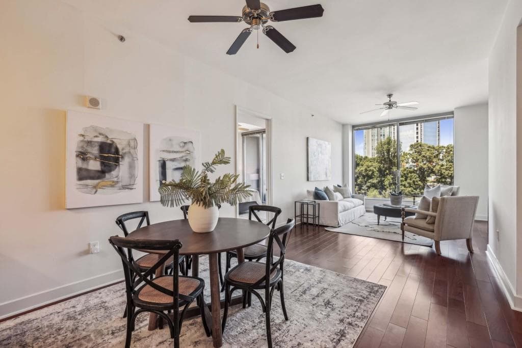2 bedroom, 2 bathroom, 1,389 sq ft condominium sold at 2795 Peachtree Road 603, Atlanta, GA 30305