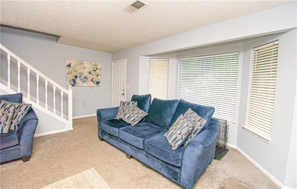 3 bedroom, 2 bathroom, 1,370 sq ft townhouse for sale at 6847 S Lakewood Terrace, Douglasville, GA 30135 — photo 4