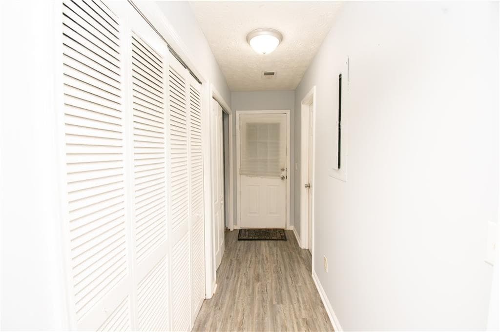 3 bedroom, 2 bathroom, 1,370 sq ft townhouse for sale at 6847 S Lakewood Terrace, Douglasville, GA 30135 — photo 6