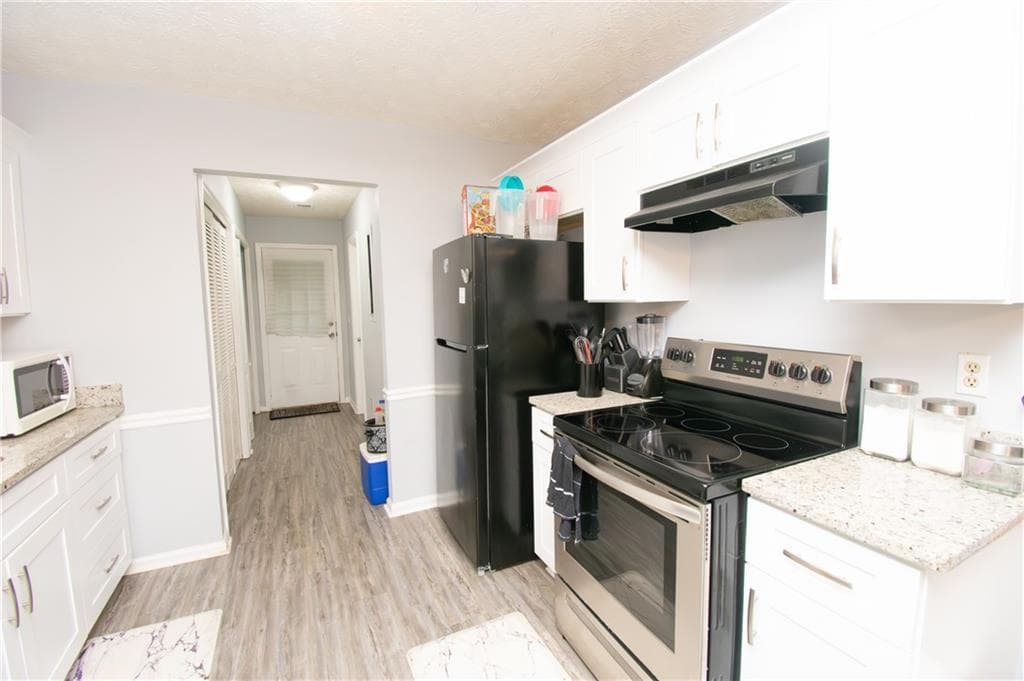 3 bedroom, 2 bathroom, 1,370 sq ft townhouse for sale at 6847 S Lakewood Terrace, Douglasville, GA 30135 — photo 7
