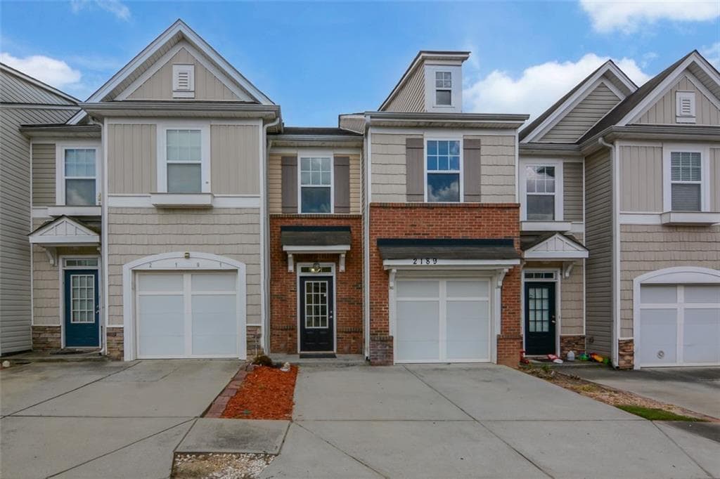 3 bedroom, 3 bathroom, 1,696 sq ft townhouse sold at 2189 Executive Drive, Duluth, GA 30096