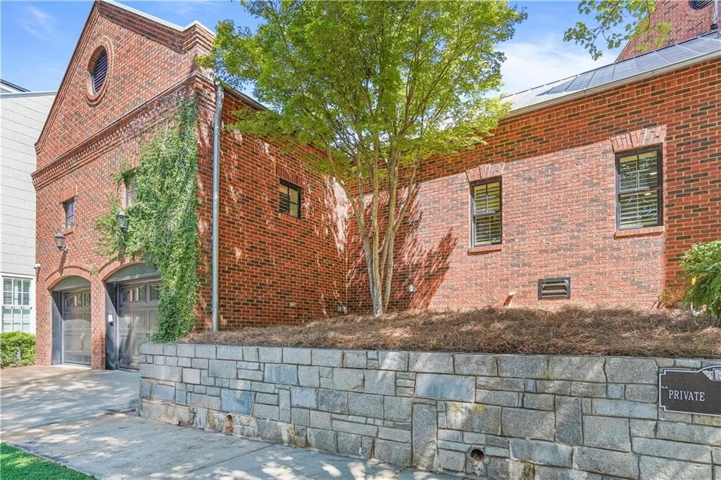 5 bedroom, 6 bathroom, 6,642 sq ft single family residence for sale at 5102 Park Street, Covington, GA 30014 — photo 3
