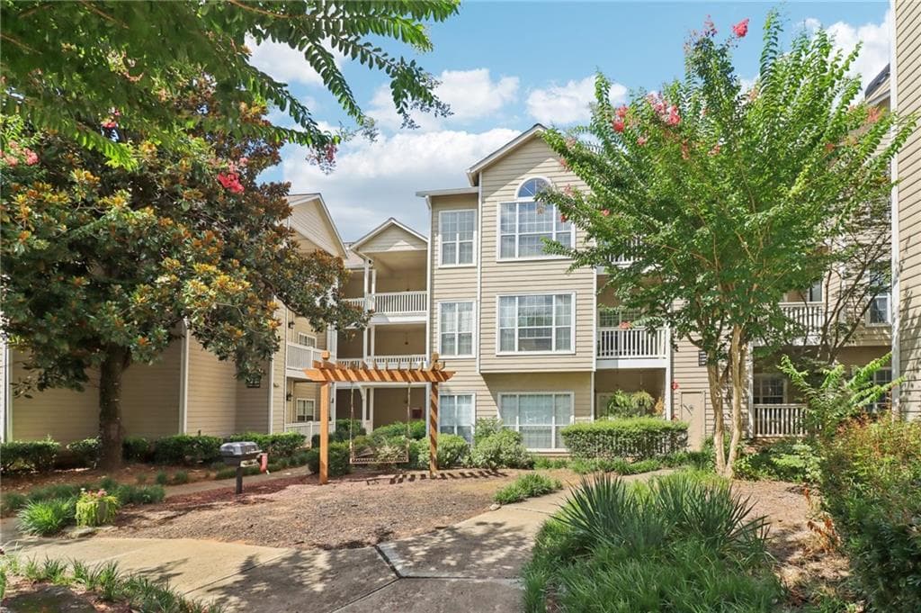 1250 Parkwood Circle 1307, Atlanta, GA 30339 — most recent listing photo