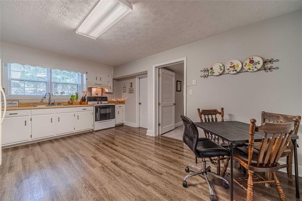 triplex for sale at 284 Covington Street, Loganville, GA 30052 — photo 5