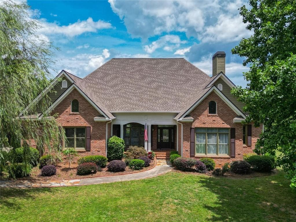 4 bedroom, 3 bathroom, 3,082 sq ft single family residence sold at 4501 Walking Stick Lane, Gainesville, GA 30506